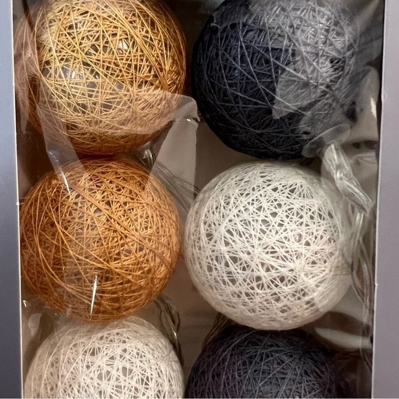 Kikkerland Cotton String Lights - Picture 2 of 4